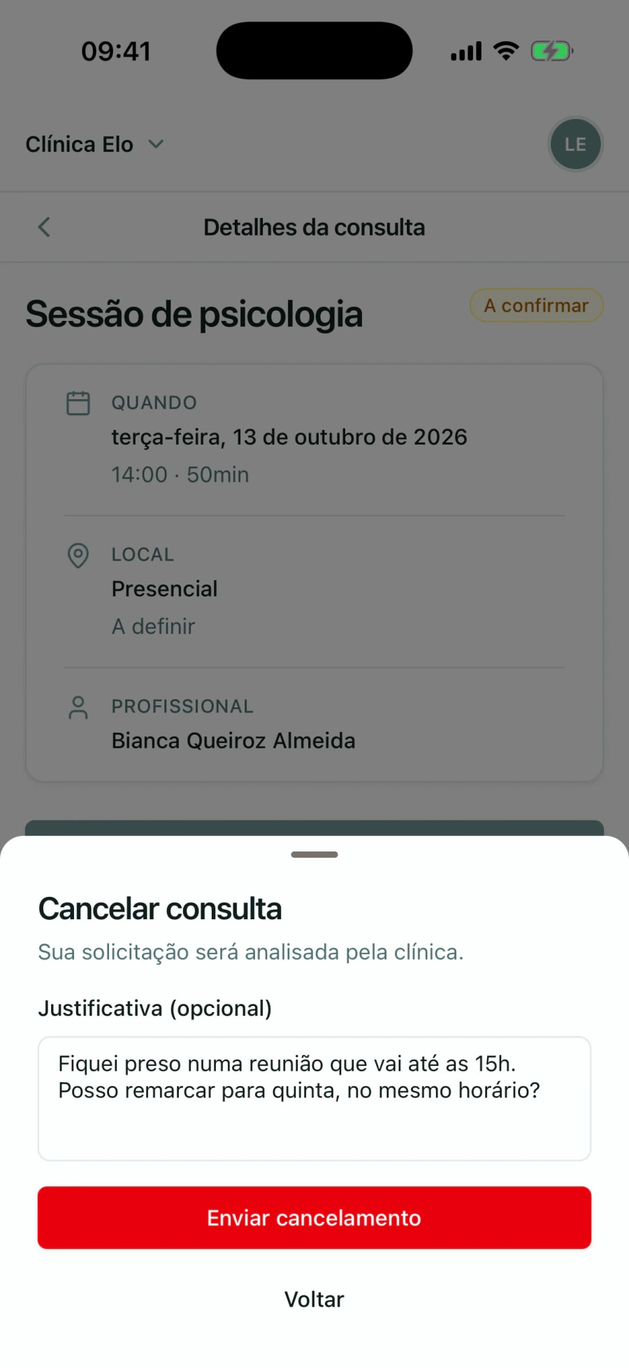 Cancelamento de uma sessão de psicologia no app do paciente: a solicitação vai para análise da clínica, com a justificativa escrita pelo paciente e o botão Enviar cancelamento