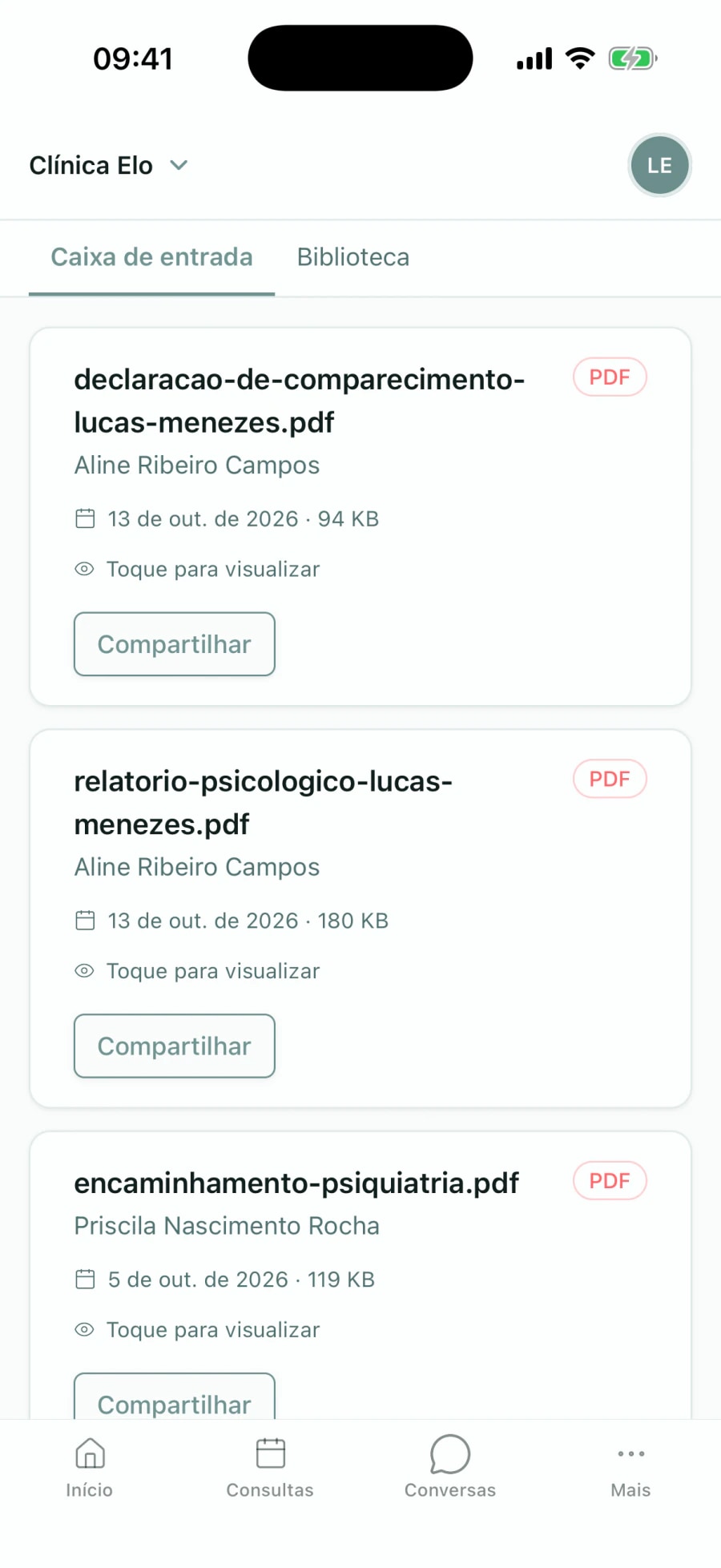 Caixa de entrada de documentos do app do paciente com declaração de comparecimento, relatório psicológico e encaminhamento em PDF