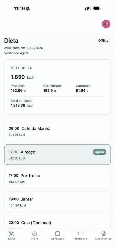 App do paciente mostrando a meta do dia em calorias e as refeições do plano por horário