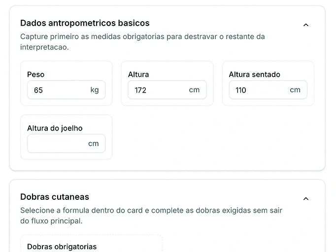Tela de antropometria do atendimento com dobras cutâneas, fórmula Pollock 7, IMC 21,97 e faixa de peso ideal calculada